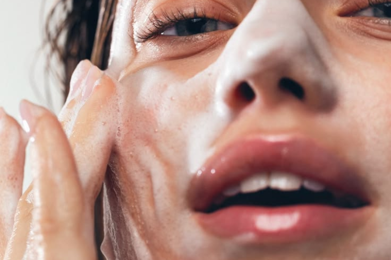 Oily Skin In Summer | How To Naturally Control Shine Without Stripping Your Skin